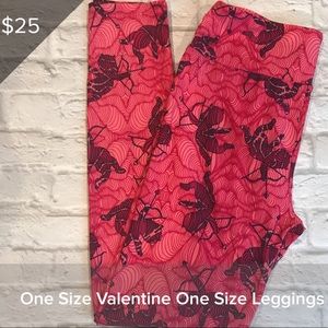 💕❤️LuLaRoe Valentine’s Leggings❤️💕